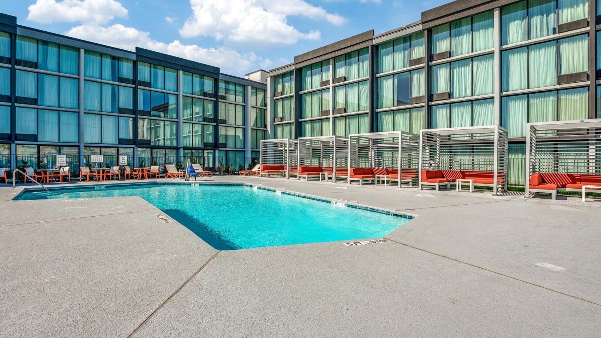 Staybridge Suites Dallas Market Ctr Love Field, An Ihg Hotel Екстер'єр фото