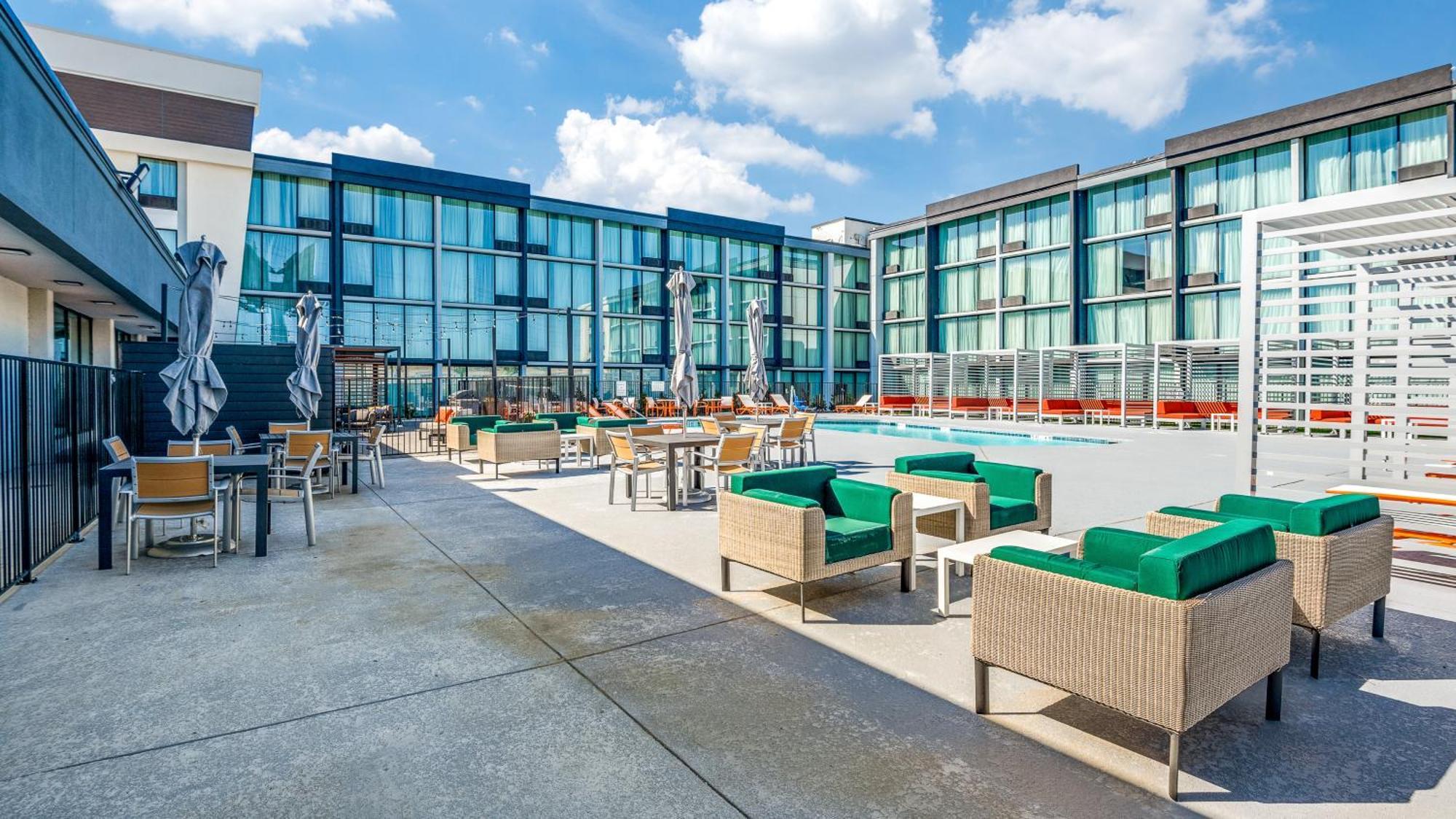 Staybridge Suites Dallas Market Ctr Love Field, An Ihg Hotel Екстер'єр фото