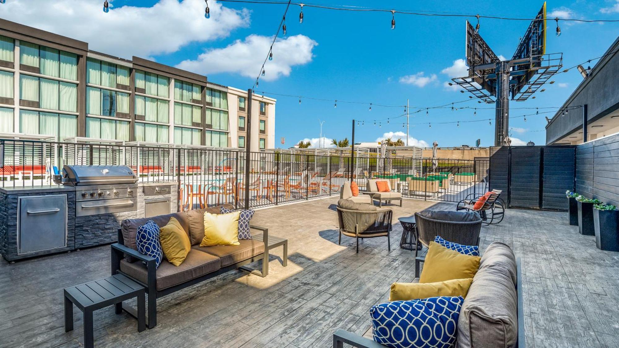 Staybridge Suites Dallas Market Ctr Love Field, An Ihg Hotel Екстер'єр фото