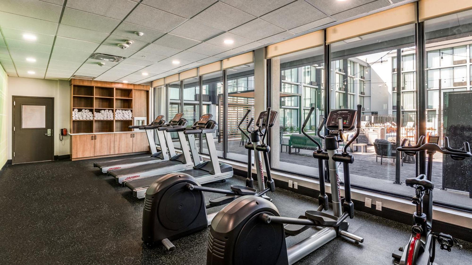 Staybridge Suites Dallas Market Ctr Love Field, An Ihg Hotel Екстер'єр фото