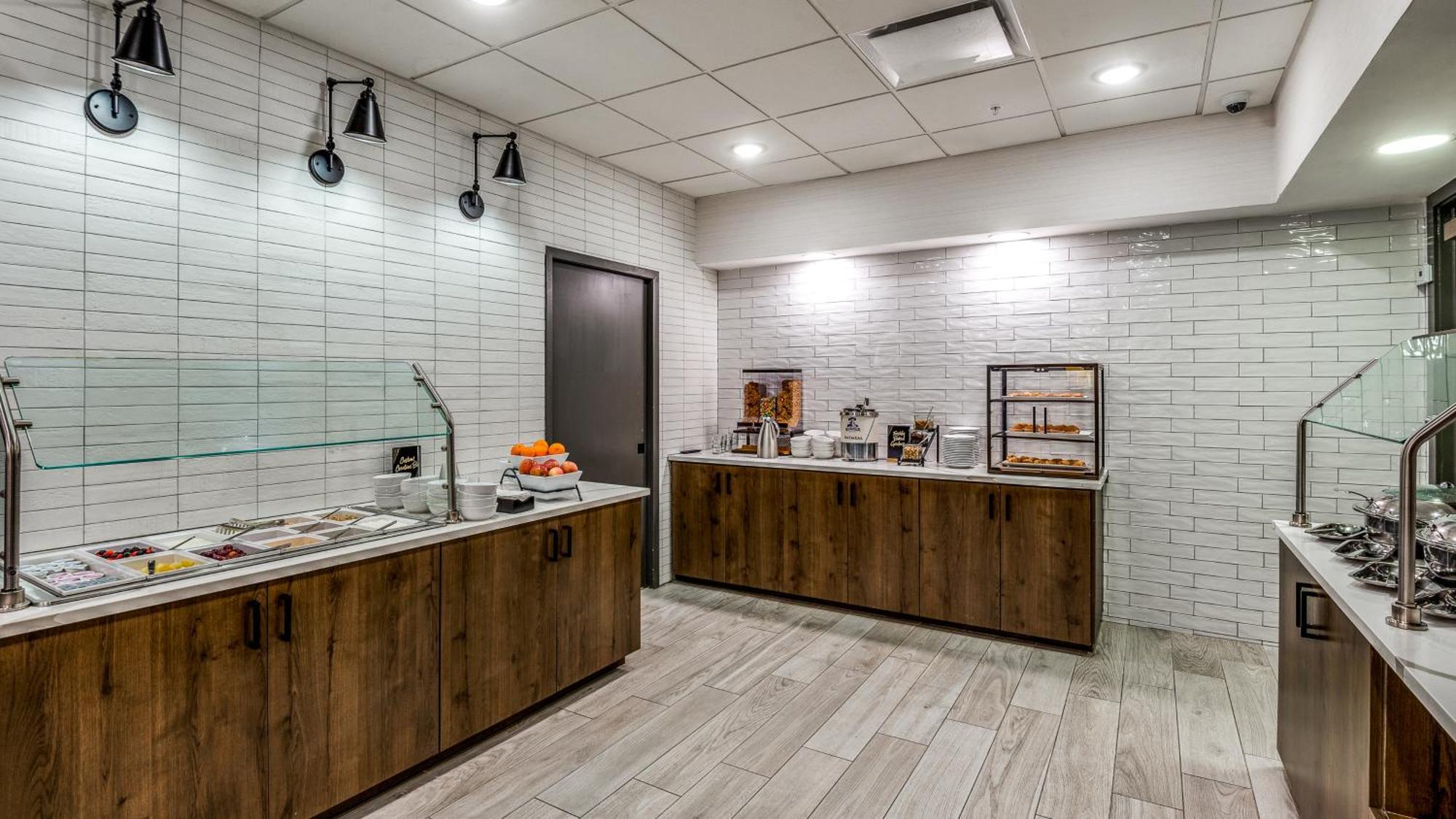 Staybridge Suites Dallas Market Ctr Love Field, An Ihg Hotel Екстер'єр фото