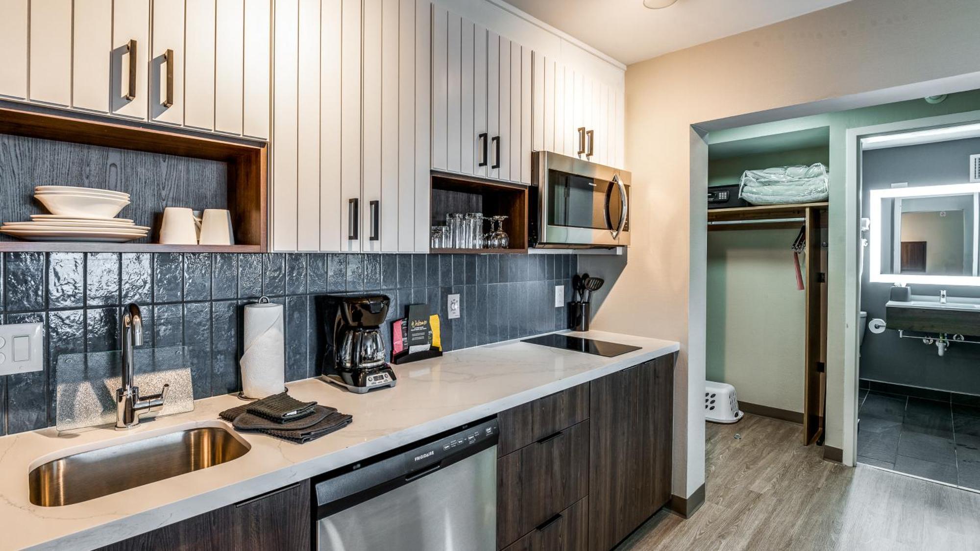 Staybridge Suites Dallas Market Ctr Love Field, An Ihg Hotel Екстер'єр фото