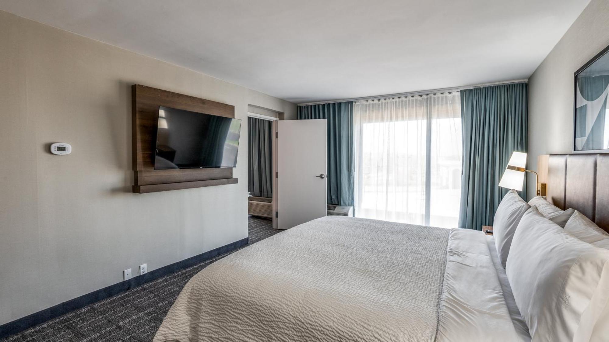 Staybridge Suites Dallas Market Ctr Love Field, An Ihg Hotel Екстер'єр фото