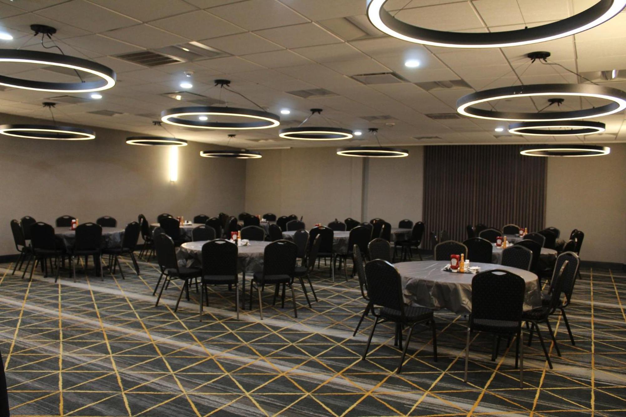 Staybridge Suites Dallas Market Ctr Love Field, An Ihg Hotel Екстер'єр фото