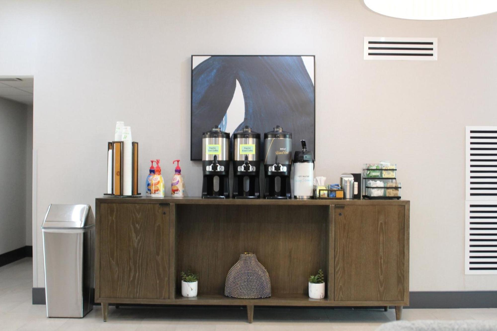 Staybridge Suites Dallas Market Ctr Love Field, An Ihg Hotel Екстер'єр фото