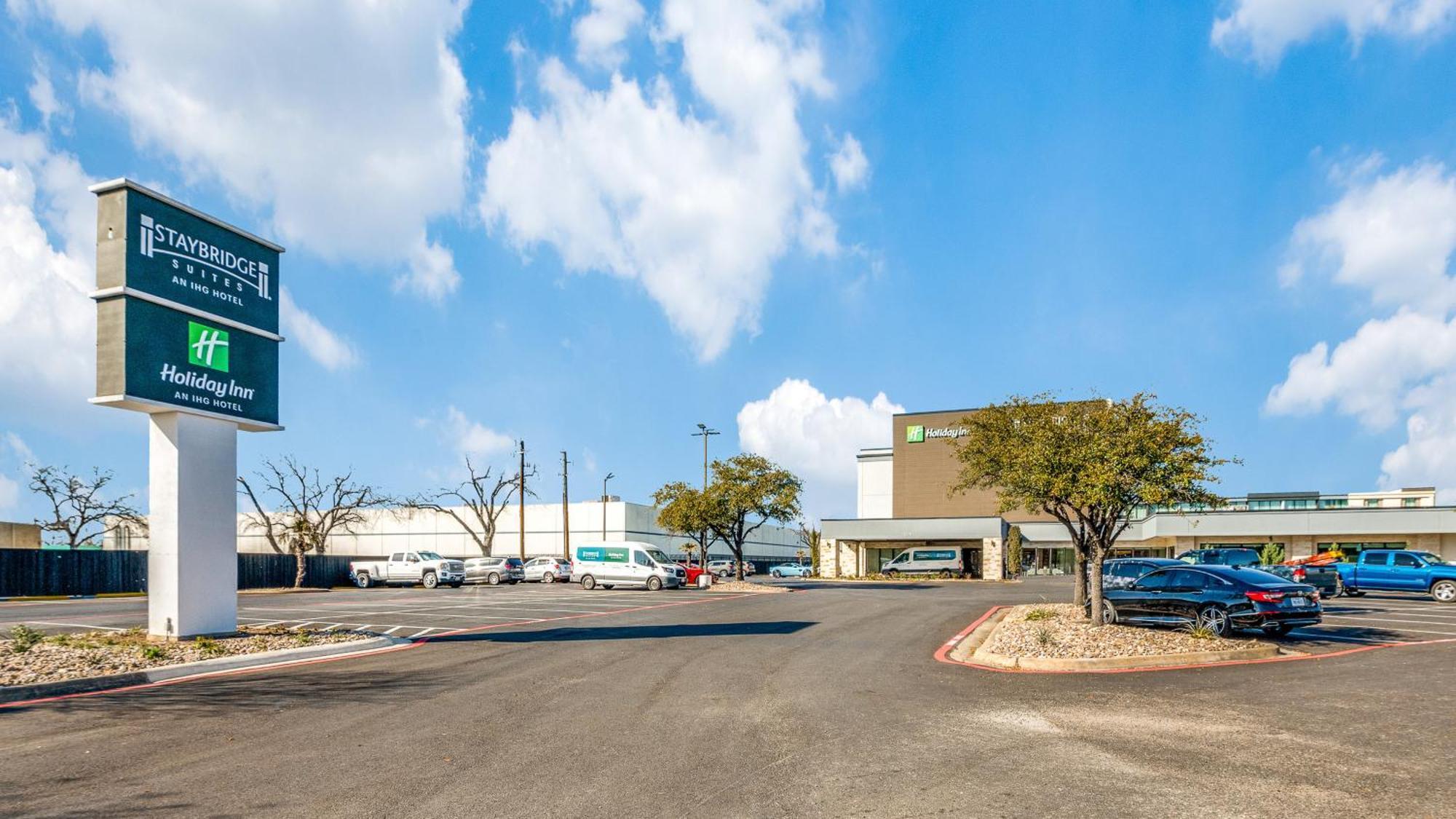 Staybridge Suites Dallas Market Ctr Love Field, An Ihg Hotel Екстер'єр фото