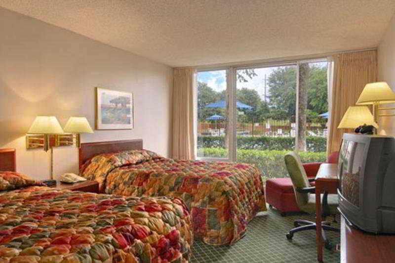 Staybridge Suites Dallas Market Ctr Love Field, An Ihg Hotel Номер фото